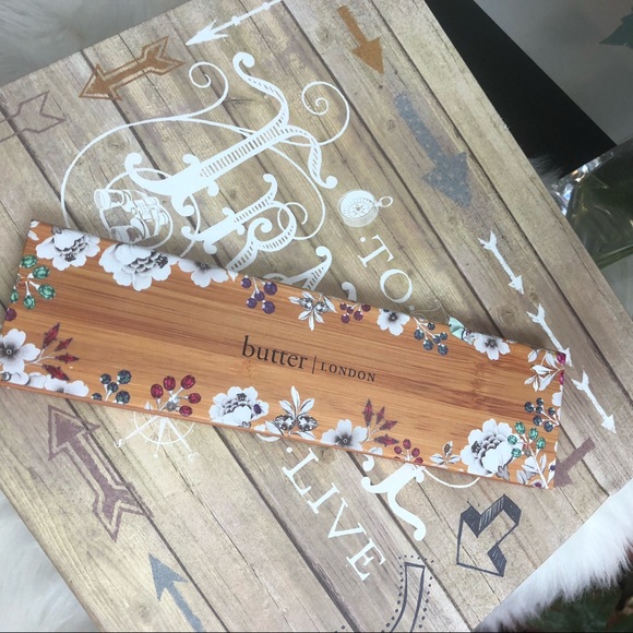 Bundle • butter London pallet• Gaea brushes •Liner - Picture 4 of 6